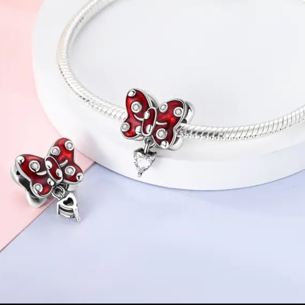 Minnie Mouse Bow Bracelet Charm. New.